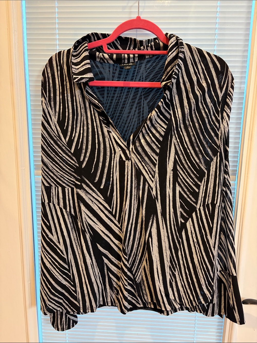 INC International Concepts Black and White V-Neck Printed Tunic